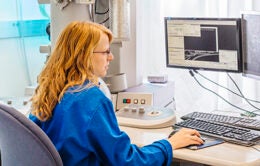 Subjects: Caitlin Stoddard in W.M. Keck Foundation Advanced MIcroscopy Lab Location: Genentech Hall, Mission Bay Notes: Lab studies chromatin and the many processes involved in its regulation. Caitlin is a postdoc. Worked in the Wendell Lim lab also. Question-driven lab. It’s about “understanding enzymes like a motor,” per Caitlin. Studying the misregulation of genes. Caitlin pours frost (liquid nitrogen) to cool down the vacuum column of the microscope. Caitlin is using the microscope to study plant enzymes and get “a visual snapshot of what a protein actually looks like.” Group shot of students trying three different labs, Chari, Elise, Chris. They do three rotations and then first-year students choose different PIs. Madeline is a third-year student, mentor for first-years.