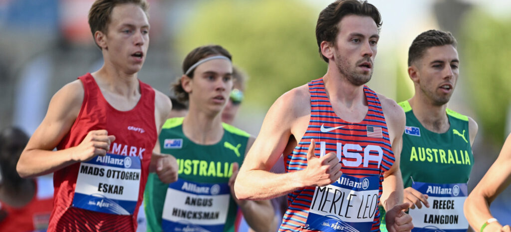 Leo Merle running alongside other competitors 