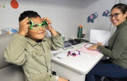 Pediatric Eye Mobile visits Pondersoa Elementary in Anaheim. Steve Zylius / UCI