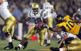 Football players playing a game