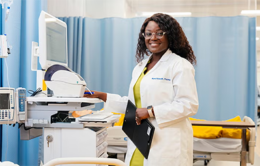 Pharmacy student working in the hospital